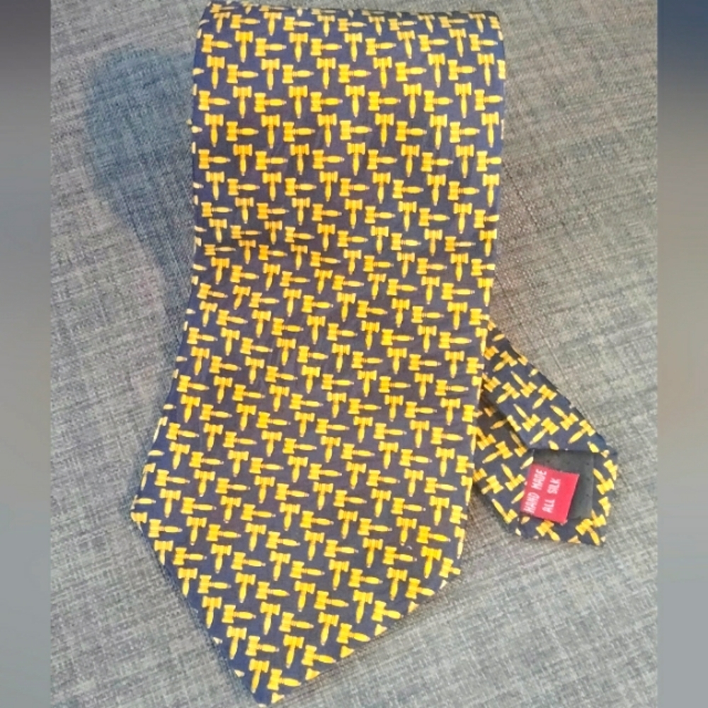 Museum Artifacts Men's 100% silk necktie with gavels